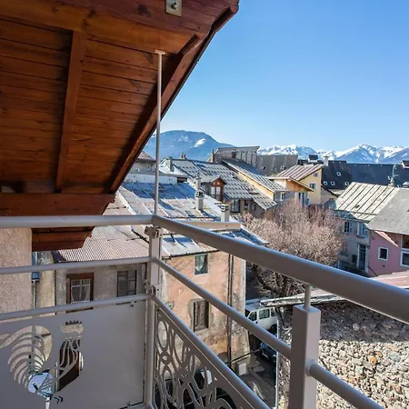 Le Coq Charmant Petit Studio En Centre Ville D'Embrun Exterior foto